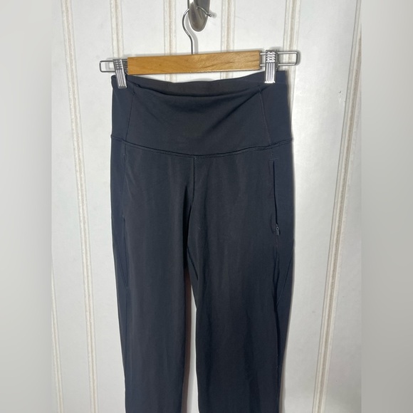 Lululemon Black Fresh Tracks Pant Joggers Leggings Sz 2 520 - Picture 6 of 9